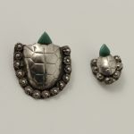 934 4476 BROOCHES